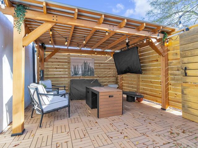 Photo of 200 Saint Lo Circle