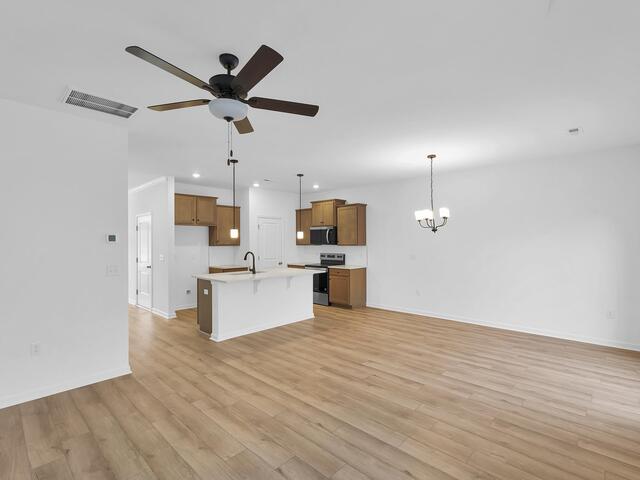 Photo of 404 Belgrove Way