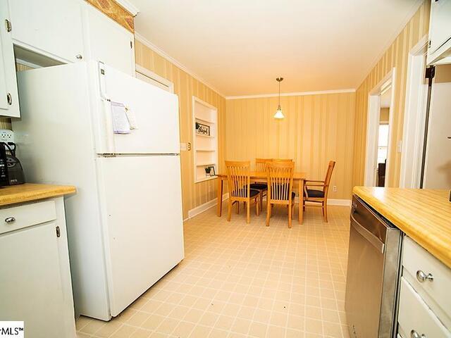 Photo of 13 N Garden Circle