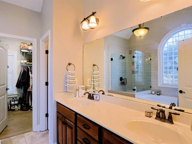 Photo of 5 Thorncliff Court