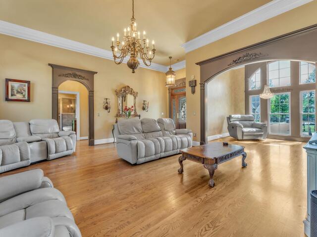 Photo of 136 Buckland Drive