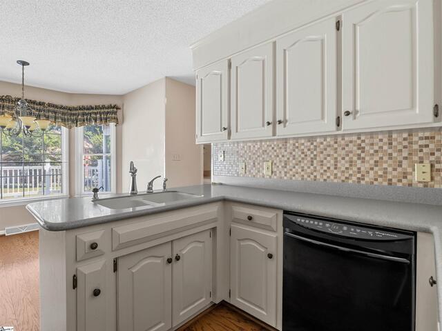 Photo of 209 Thornhill Drive