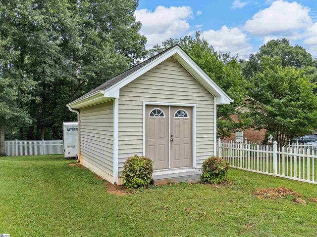 Photo of 209 Thornhill Drive