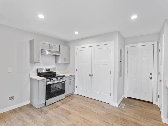 Photo of 420 Fox Valley Road