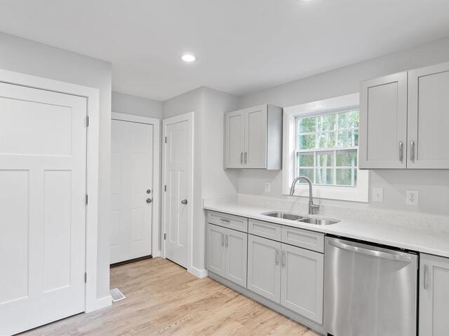 Photo of 420 Fox Valley Road