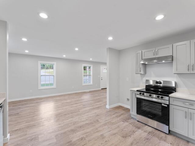 Photo of 420 Fox Valley Road