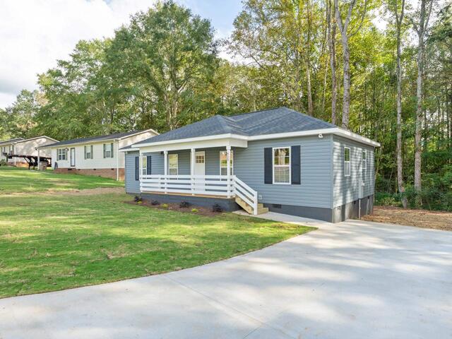 Photo of 420 Fox Valley Road