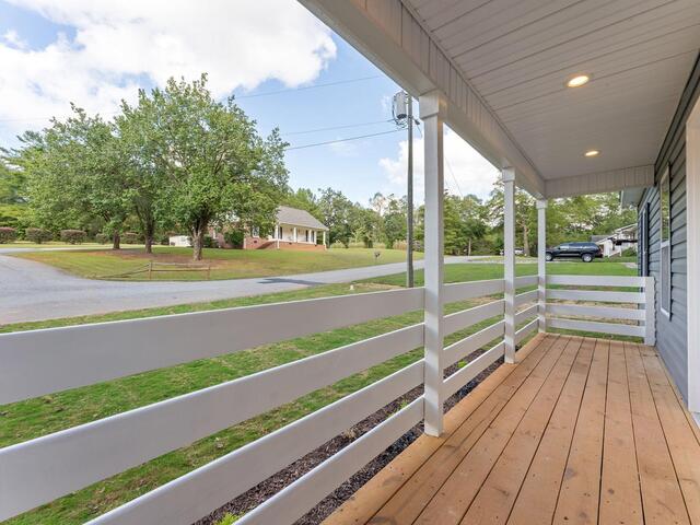 Photo of 420 Fox Valley Road