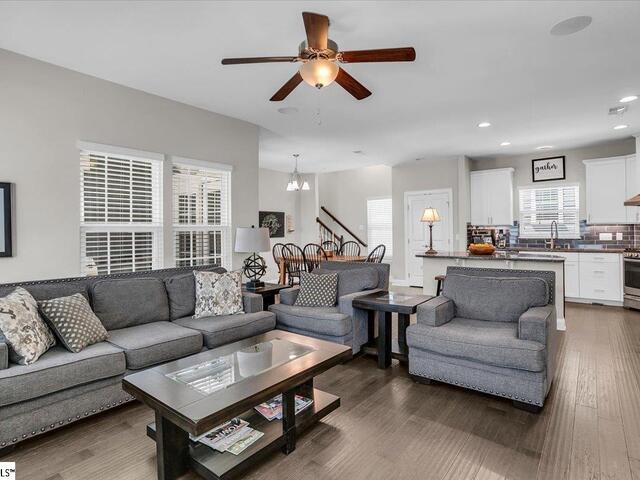 Photo of 404 Algonquin Trail