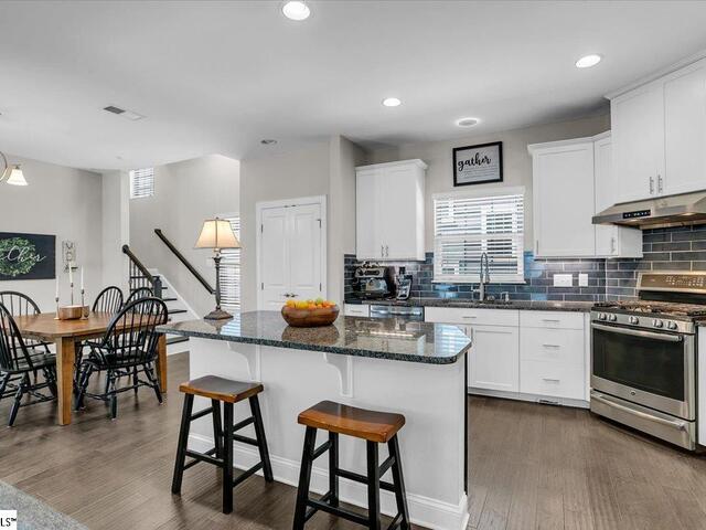 Photo of 404 Algonquin Trail