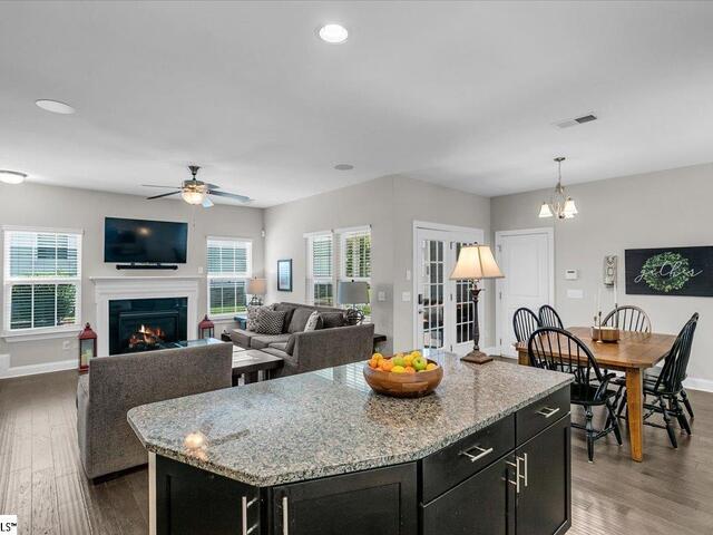 Photo of 404 Algonquin Trail