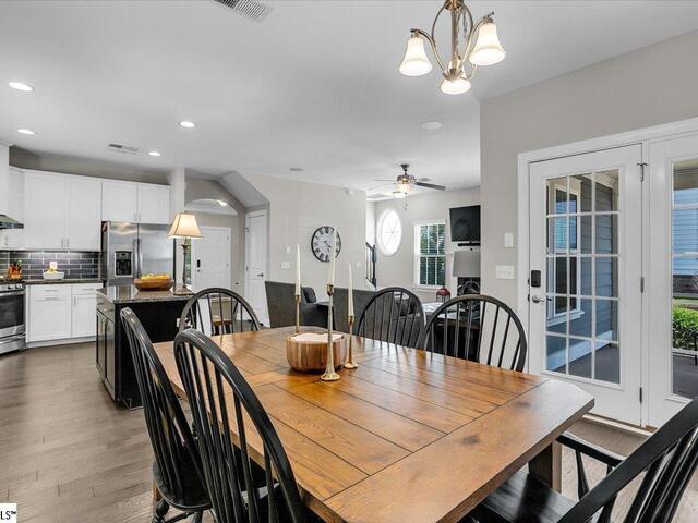 Photo of 404 Algonquin Trail