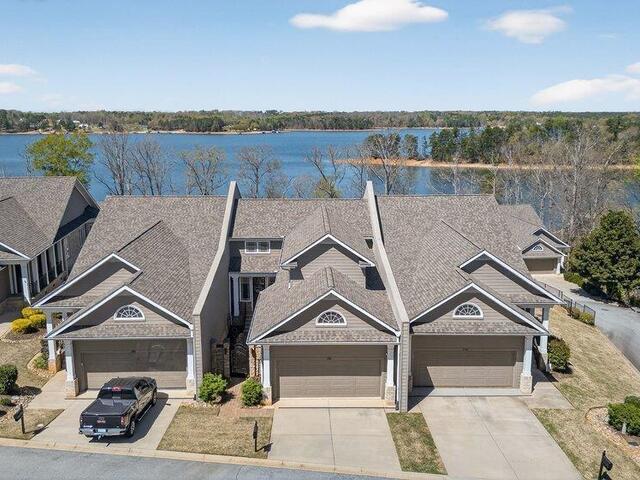 Photo of 132 Regatta Drive