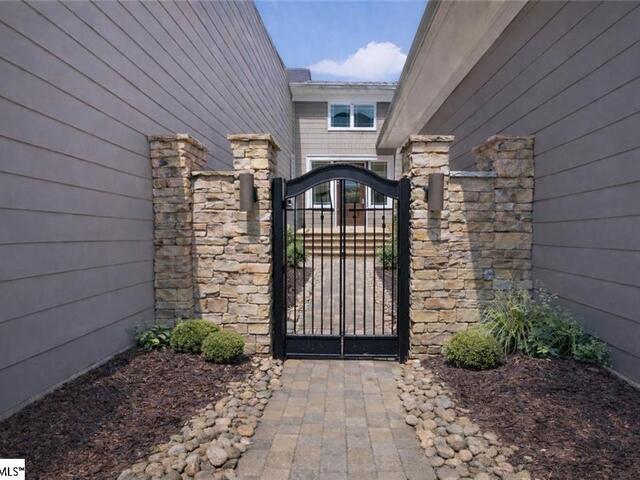 Photo of 132 Regatta Drive