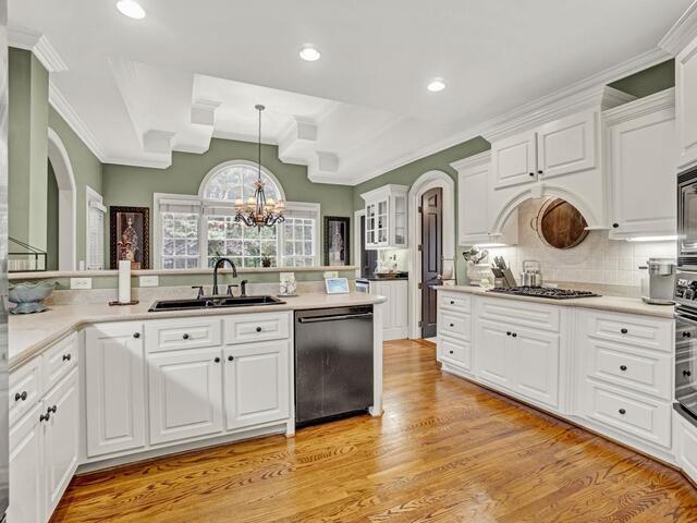 Photo of 14 WOLF RUN Drive