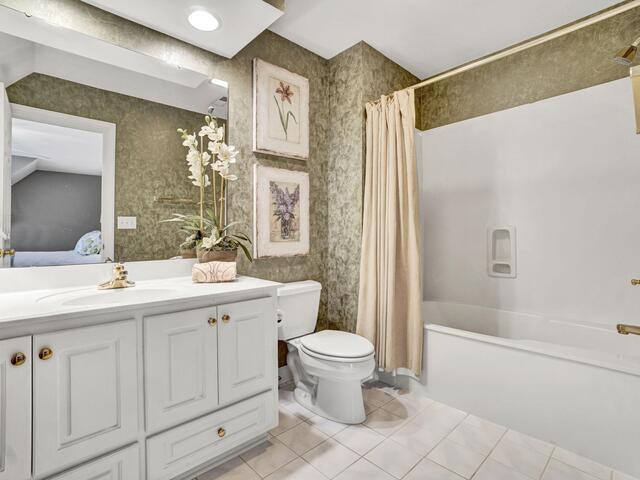 Photo of 14 WOLF RUN Drive