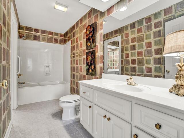 Photo of 14 WOLF RUN Drive
