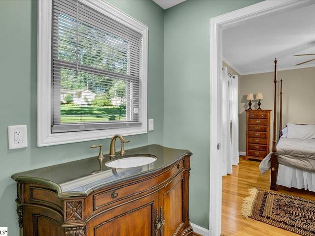 Photo of 303 Woodbluff Road