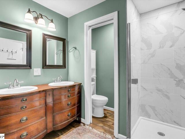 Photo of 303 Woodbluff Road