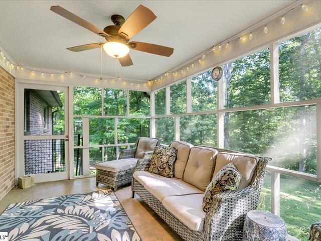 Photo of 303 Woodbluff Road