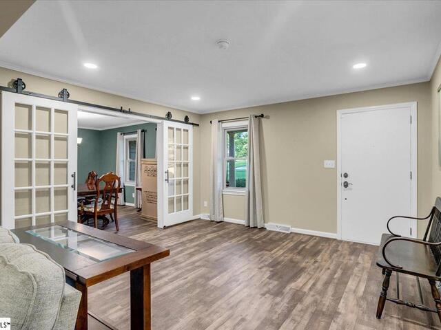 Photo of 303 Woodbluff Road