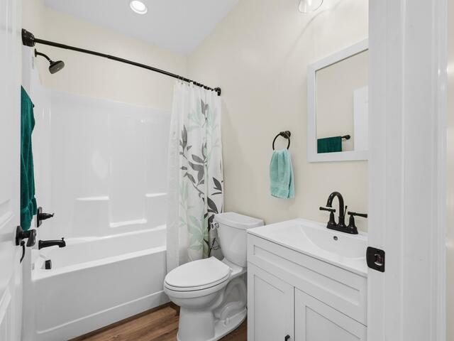 Photo of 2134 Geer Highway