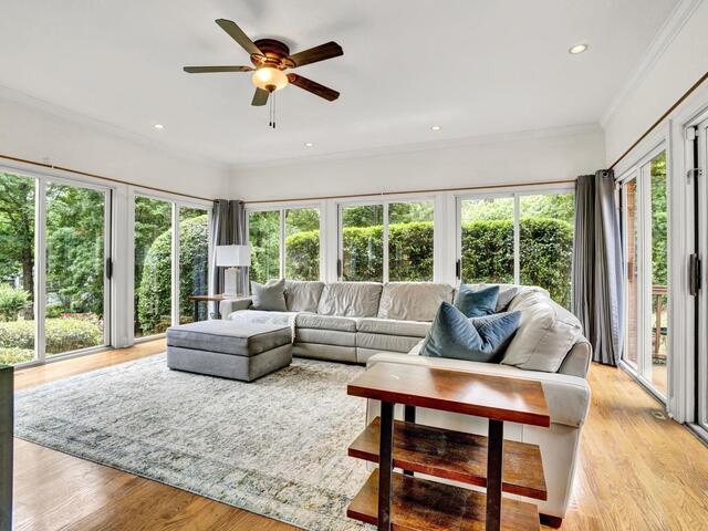 Photo of 102 Wood Creek Drive