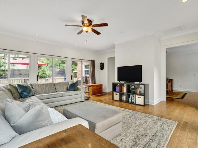 Photo of 102 Wood Creek Drive