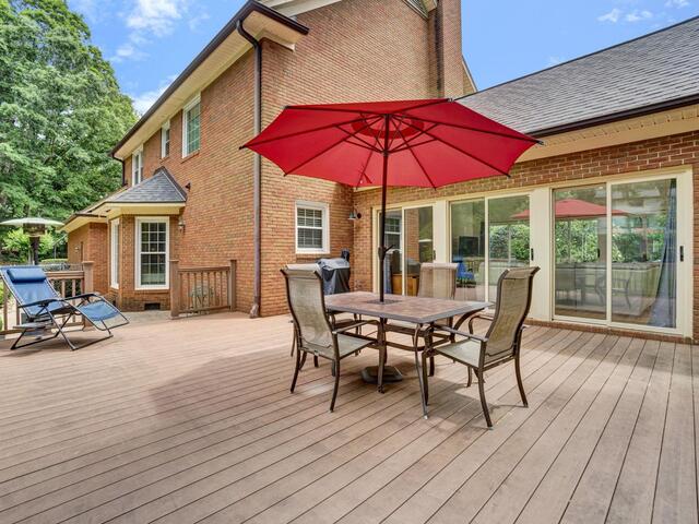 Photo of 102 Wood Creek Drive