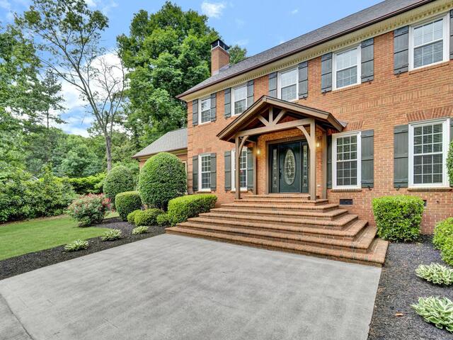Photo of 102 Wood Creek Drive