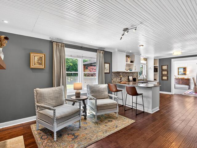 Photo of 104 Central Avenue