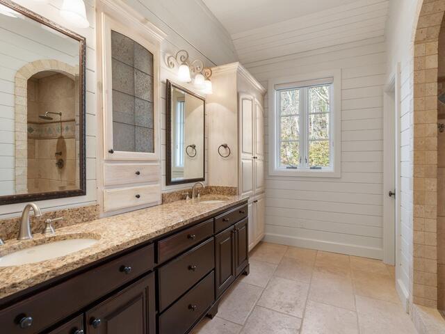 Photo of 604 Top Ridge Drive