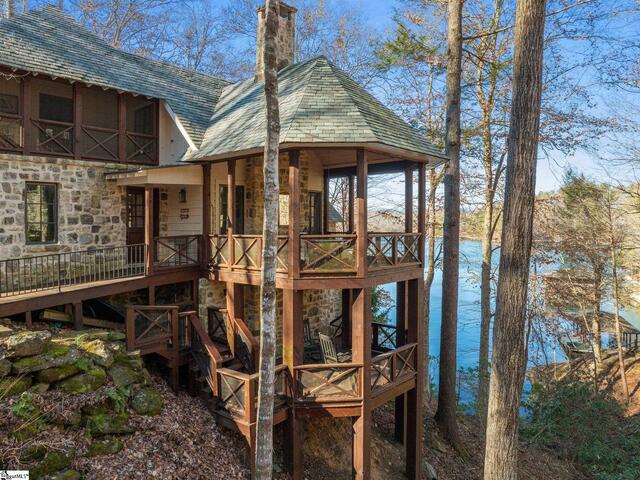 Photo of 604 Top Ridge Drive