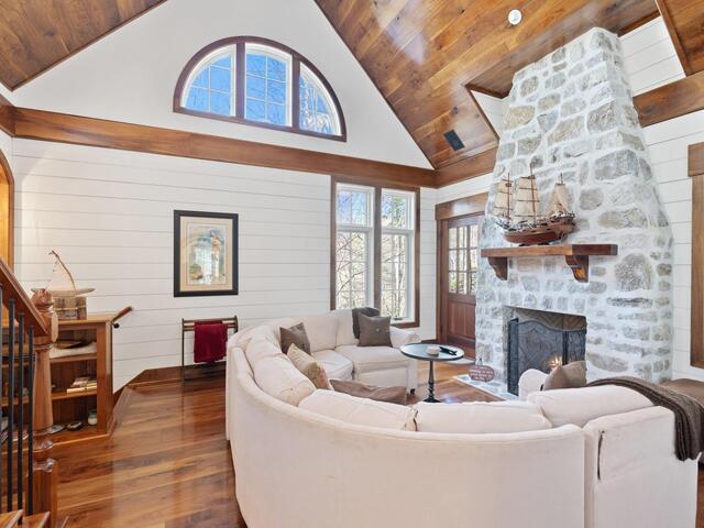 Photo of 604 Top Ridge Drive