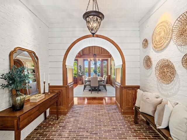 Photo of 604 Top Ridge Drive