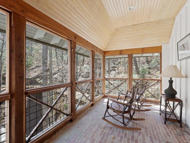 Photo of 604 Top Ridge Drive