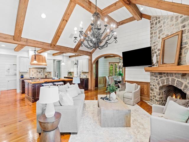 Photo of 604 Top Ridge Drive