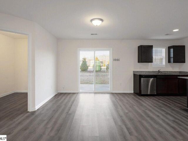 Photo of 422 Seaborn Circle