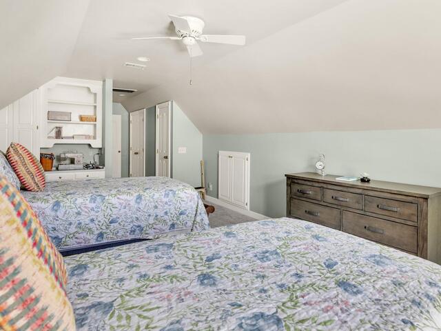 Photo of 1 Gilder Trace