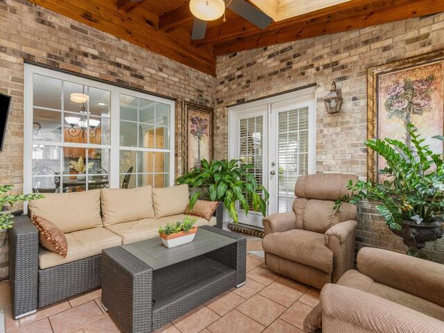 Photo of 8 Middleberry Court