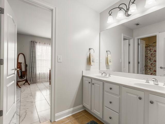 Photo of 8 Middleberry Court