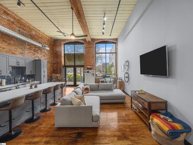 Photo of 300 South Street