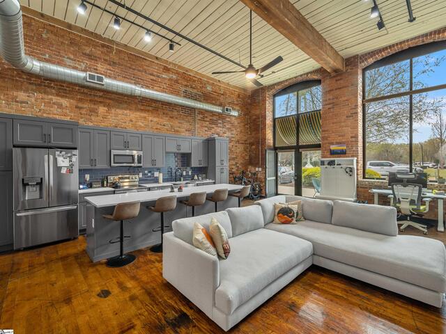 Photo of 300 South Street