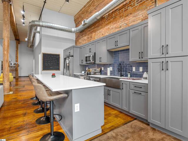 Photo of 300 South Street