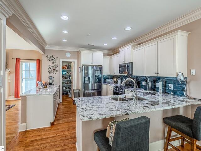 Photo of 902 Blue Moon Street