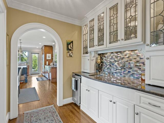Photo of 98 Woodvale Avenue