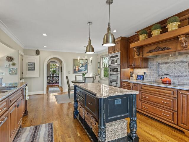 Photo of 98 Woodvale Avenue