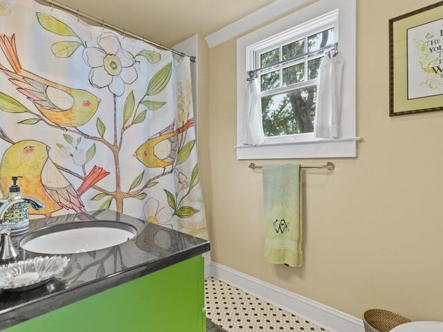 Photo of 98 Woodvale Avenue