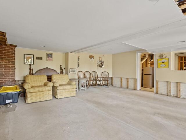 Photo of 98 Woodvale Avenue