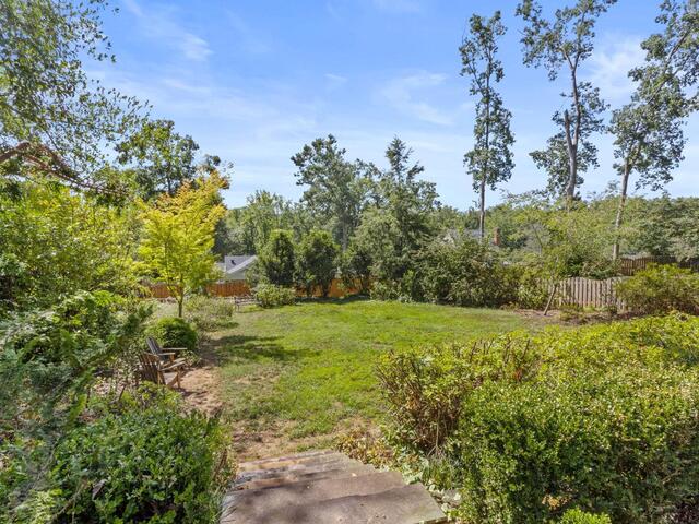 Photo of 98 Woodvale Avenue